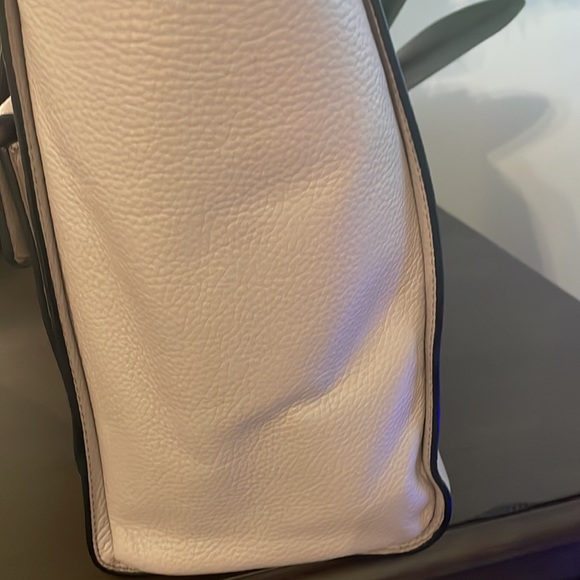 Kate Spade Tan/Black Bow Handbag - Picture 9 of 9